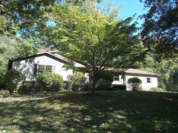 111 Stonehedge Rd, Hollidaysburg, PA 16648