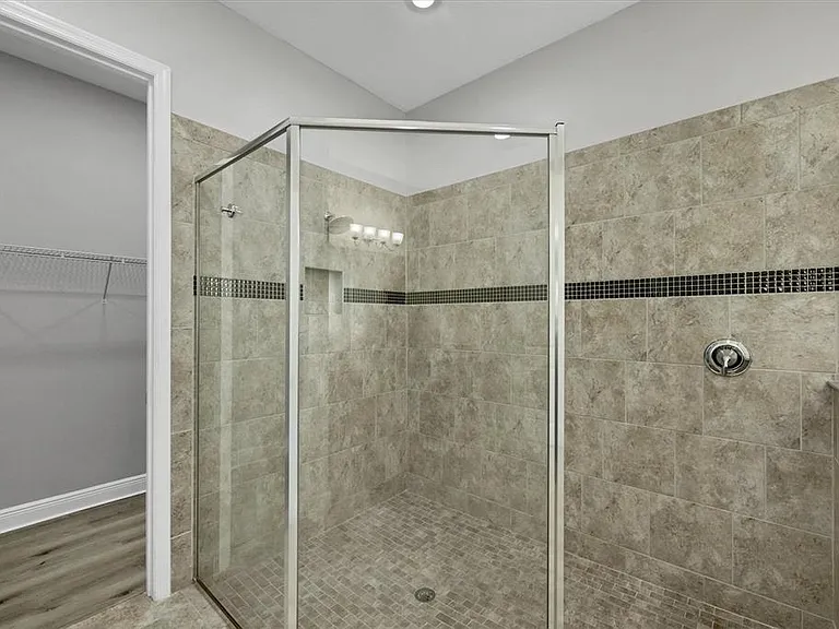 6104 Champions Row St — Photo 30