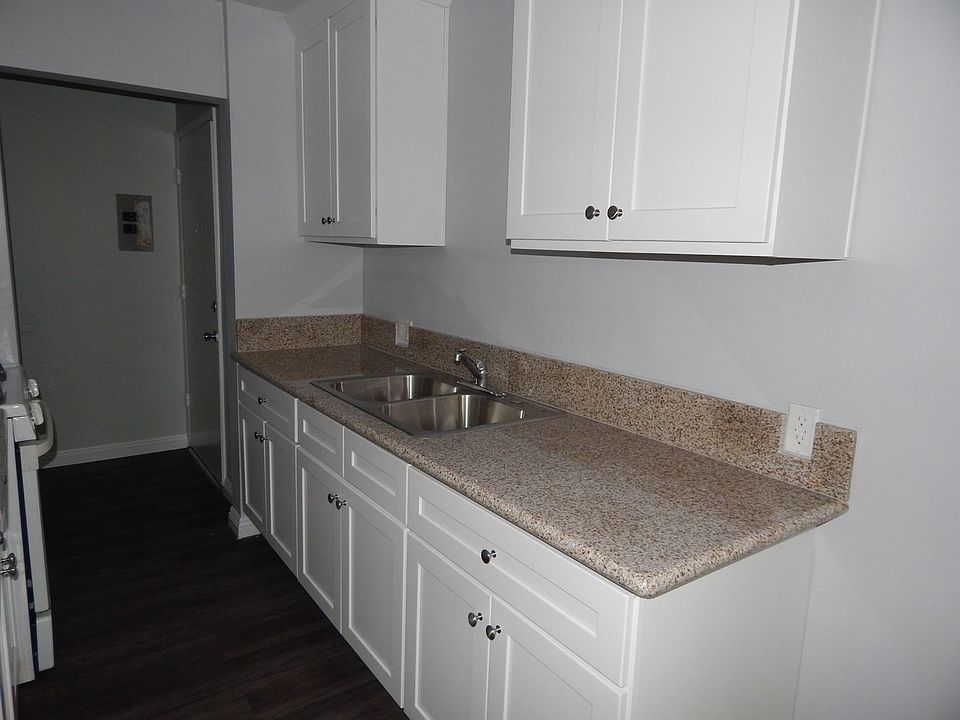 1st image of 215 E Colorado Blvd #2