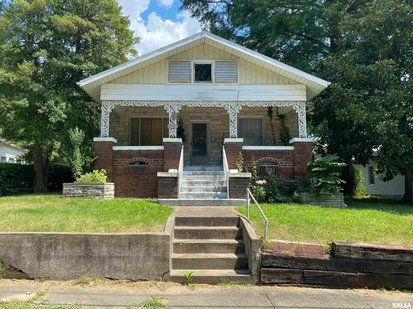 526 N 9th St, Murphysboro, IL 62966