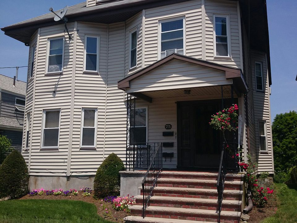 2nd image of 75 Perthshire Rd