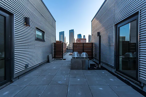 Rented by Nooklyn NYC LLC | media 84