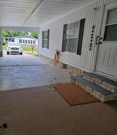 2nd image of 716 Dove Ave