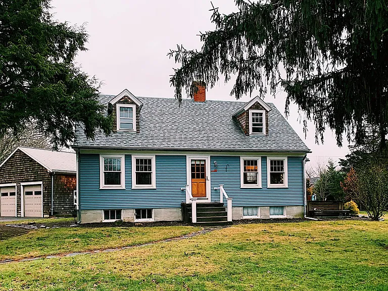 249 Sowams Rd — Photo 1