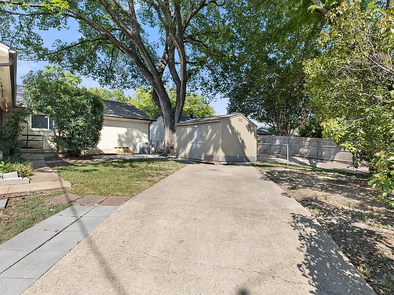 4765 Stallcup Dr — Photo 27