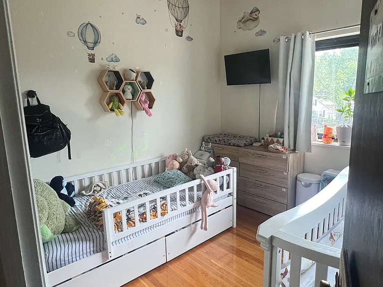 220 Central St #11 — Photo 11