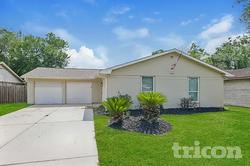15811 Kenbriar Dr Photo 1