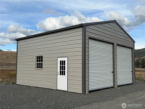 17 Sorona Way E, Tonasket, WA 98855