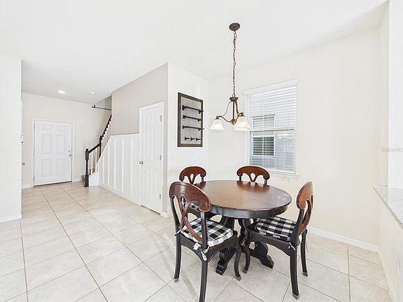 4th image of 5164 Chickadee St