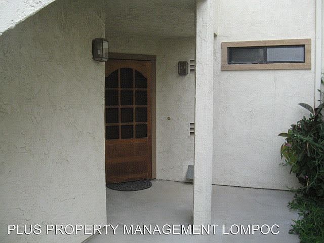 2nd image of 204 Village Circle Dr