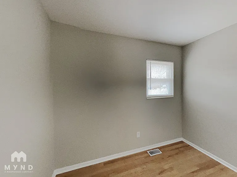 400 Lady Guinevere Way — Photo 13