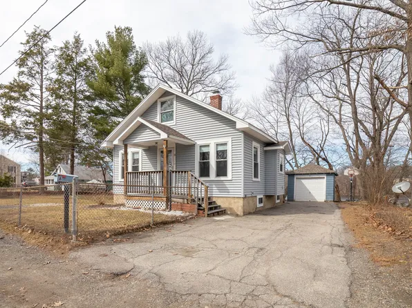 8 Blackstone St, Shrewsbury, MA 01545