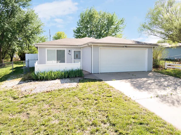 302 Appaloosa Trl, Ogden, KS 66517