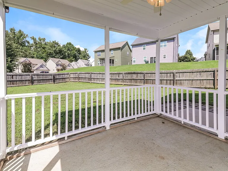 109 W Webber Ln — Photo 16
