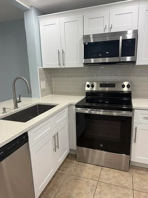 2 bed, 2.0 bath, 1201 sqft, $2,200 — Photo 4