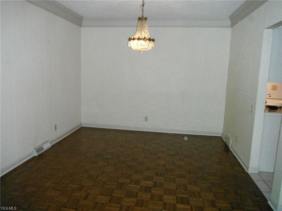4th image of 1099 Harwich Ct