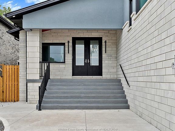2nd image of 2585 Kenora St