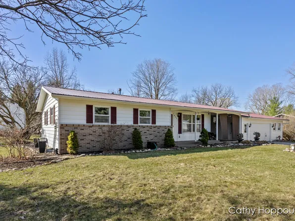 8651 Riverest Dr, Portland, MI 48875