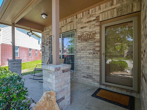 3rd image of 6147 Starbrook Creek Dr