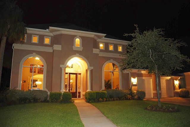 1st image of 5018 Pineridge Dr