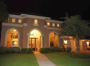 5018 Pineridge Dr, Sugar Land, TX 77479