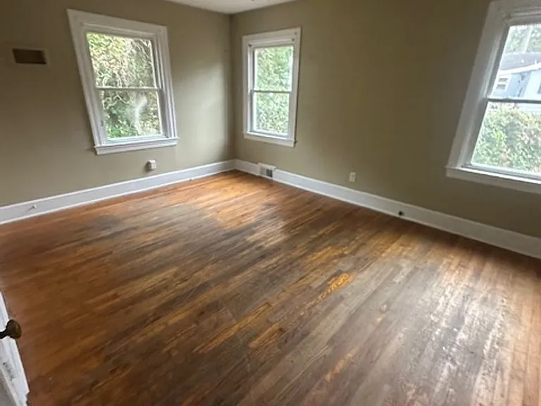 1323 N Independence St — Photo 5