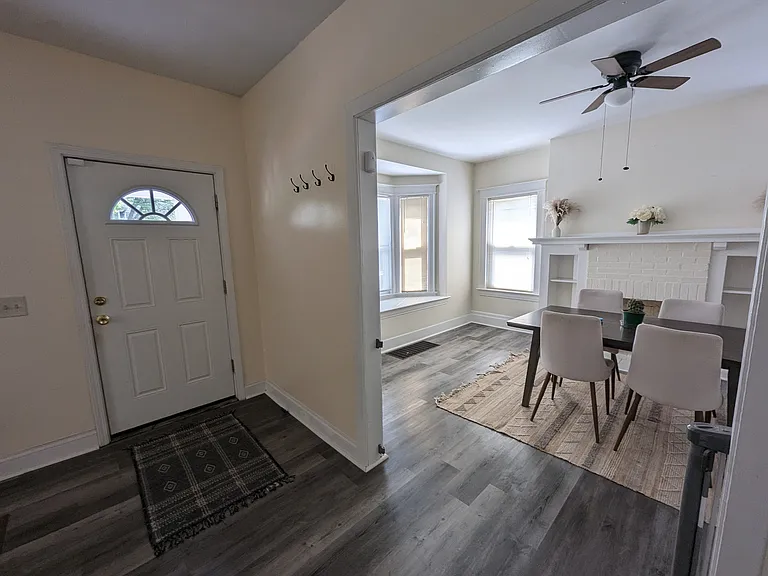 180 Lexington Ave — Photo 11