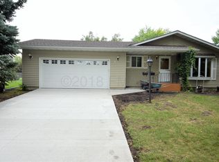 1927 21st Ave S, Moorhead, MN 56560