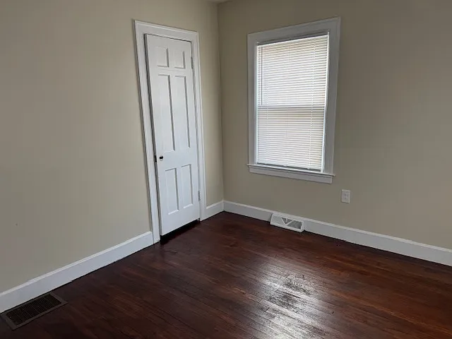 224 Elmwood Dr — Photo 10