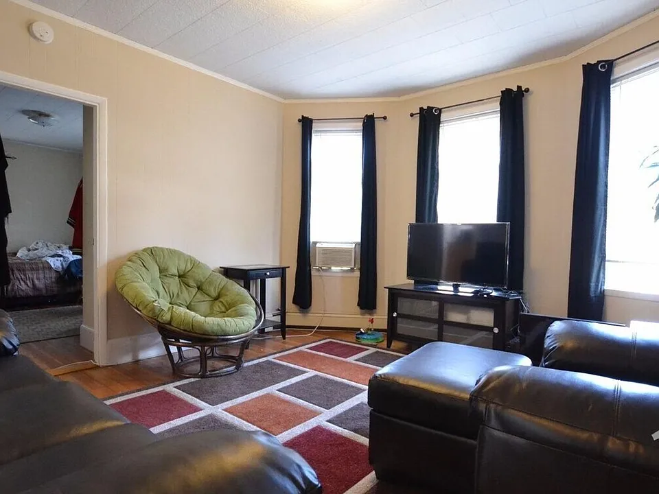 441 Washington St #1A