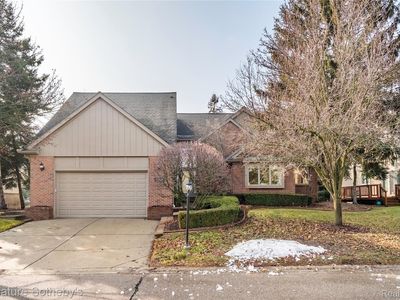 16819 Country Knoll Dr, Northville, MI, 48168