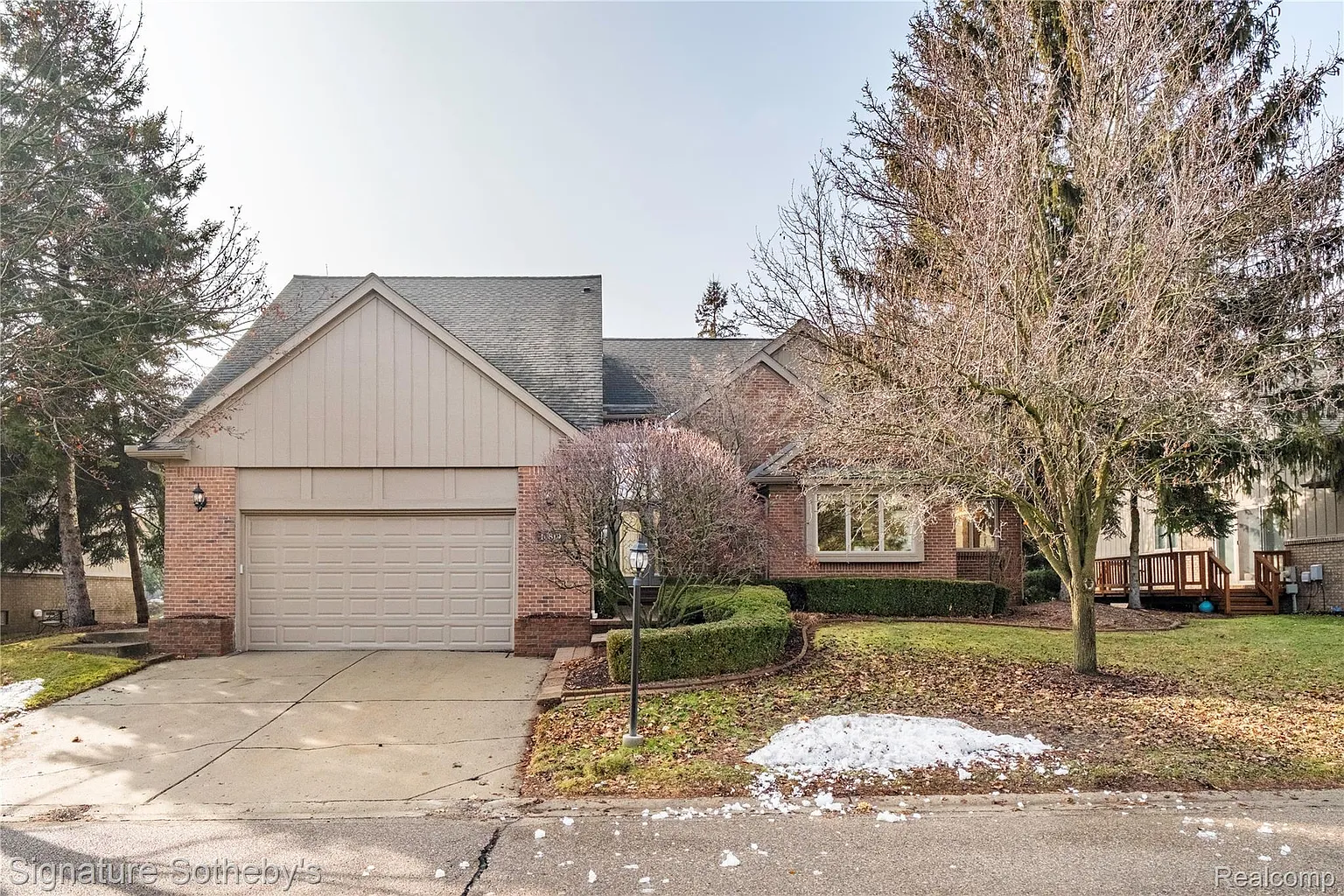 16819 Country Knoll Dr photo 1