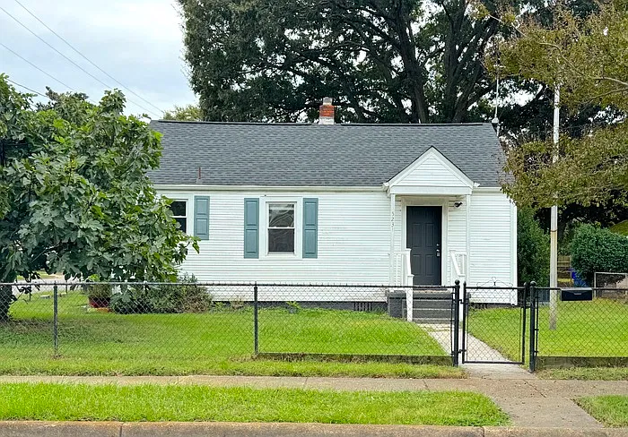 5231 Texas Ave