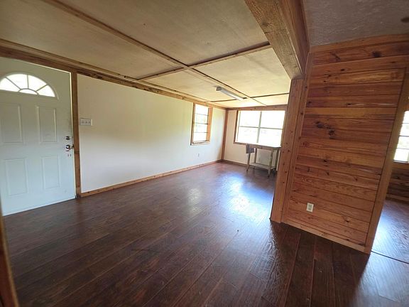 3rd image of 590 County Road 2131