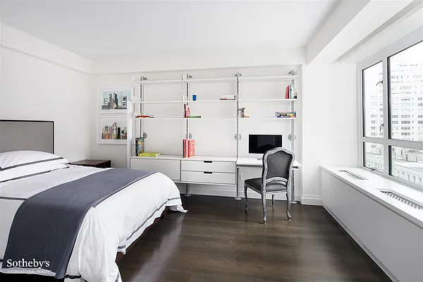 Sold by Sotheby's International Realty | media 41