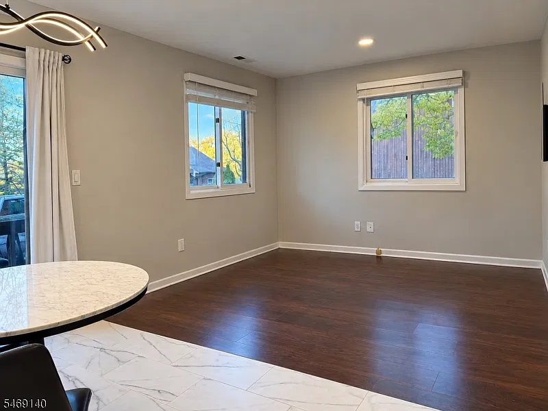 1 bed, 1.0 bath, $1,900 — Photo 4