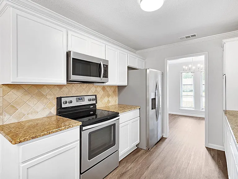1316 Edgefield Dr — Photo 10