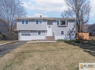162 Barbara Pl, Middlesex, NJ 08846
