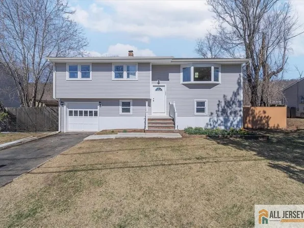 162 Barbara Pl, Middlesex, NJ 08846