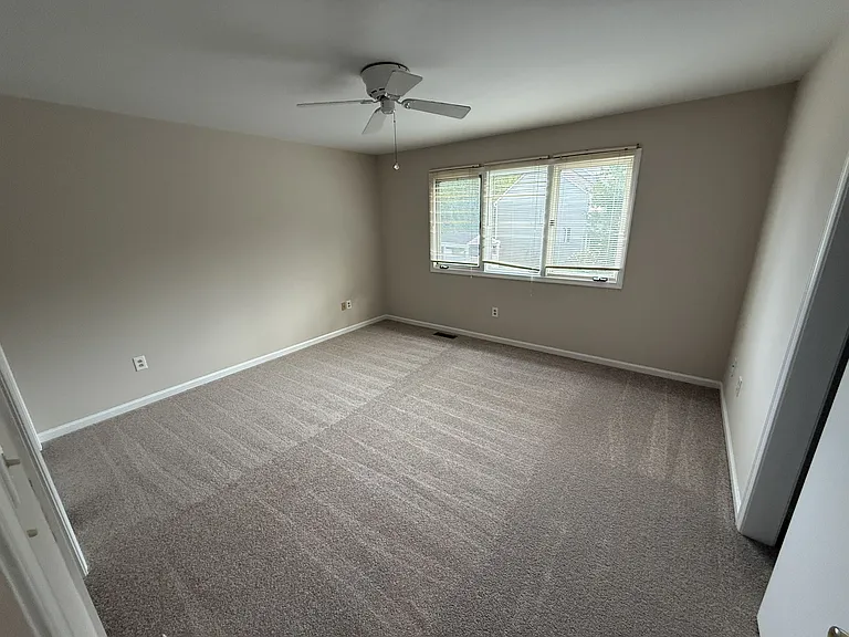 83 Winterberry Ct — Photo 16