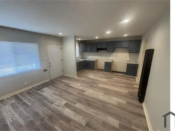 8837 S Hoover St, Los Angeles, CA 90044