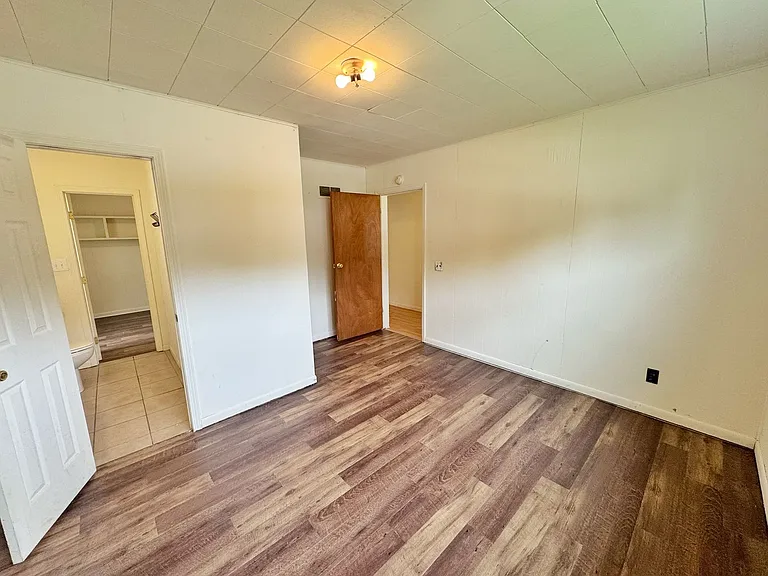 312 Jackson St — Photo 10