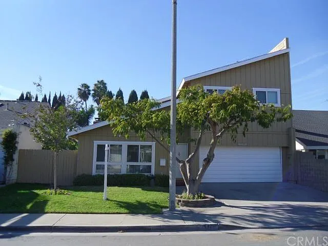 1325 S Pembrooke Ln — Photo 1