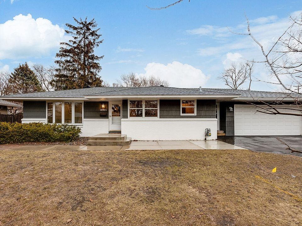 10941 Chowen Ave S, Bloomington, MN 55431 Zillow
