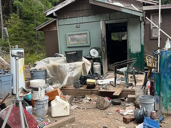 5200 Rancho Sequoia Dr, Alderpoint, CA 95511