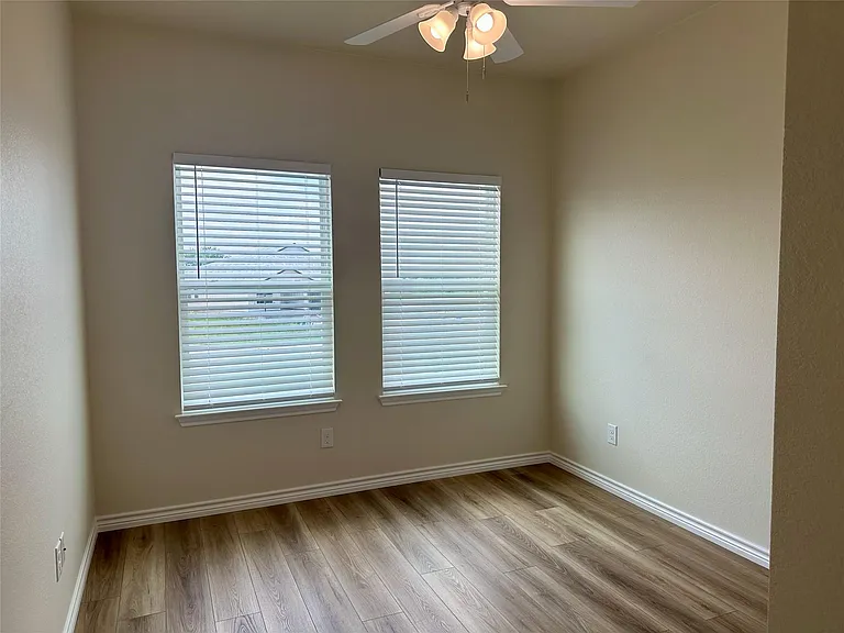 515 War Admiral Dr #A — Photo 31