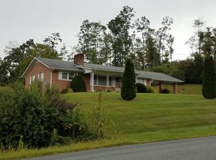 389 Chestnut Hill Rd, Crumpler, NC 28617