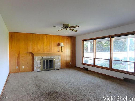 3rd image of 1645 Ball Ave NE