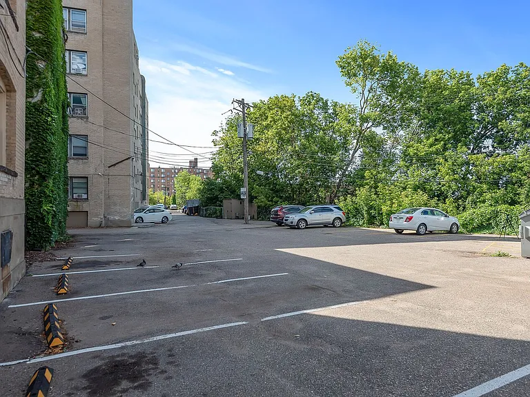 214 Oak Grove St — Photo 27