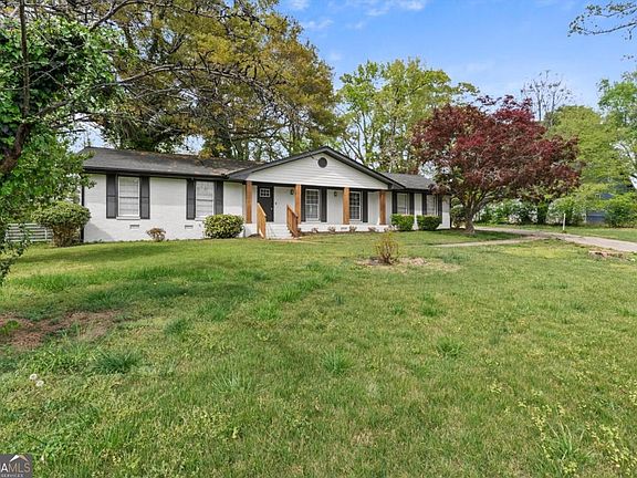 3rd image of 4328 Luxembourg Dr